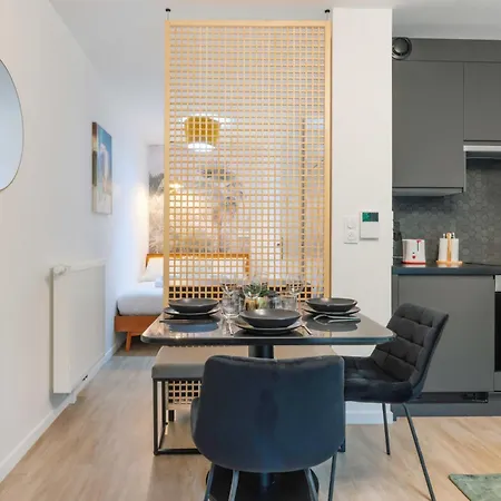 Apartment Serene Getaway With Terrace On The Outskirts Of Paris Montreuil (Seine-Saint-Denis)